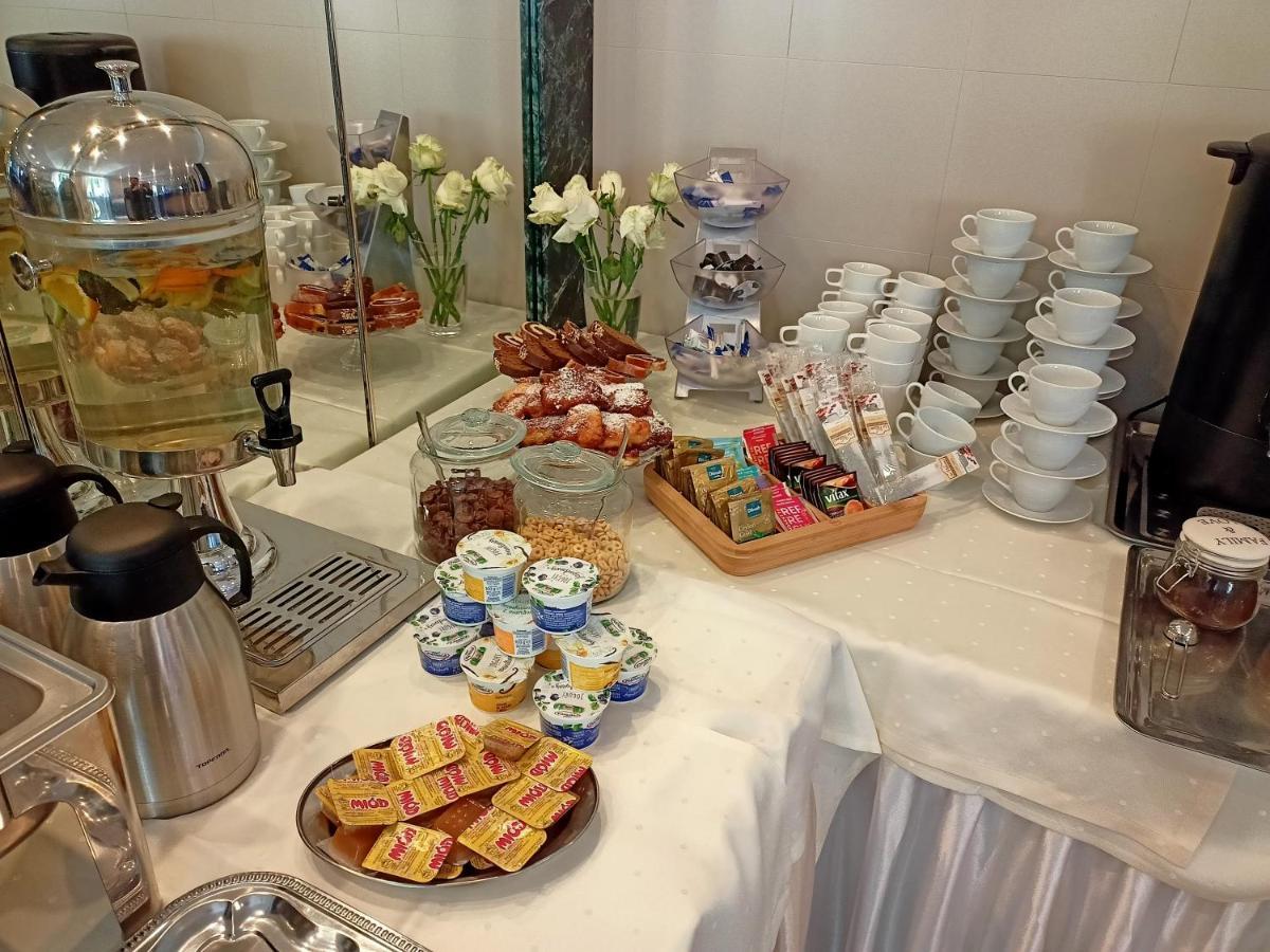 Iskra Hotel Radom Ngoại thất bức ảnh