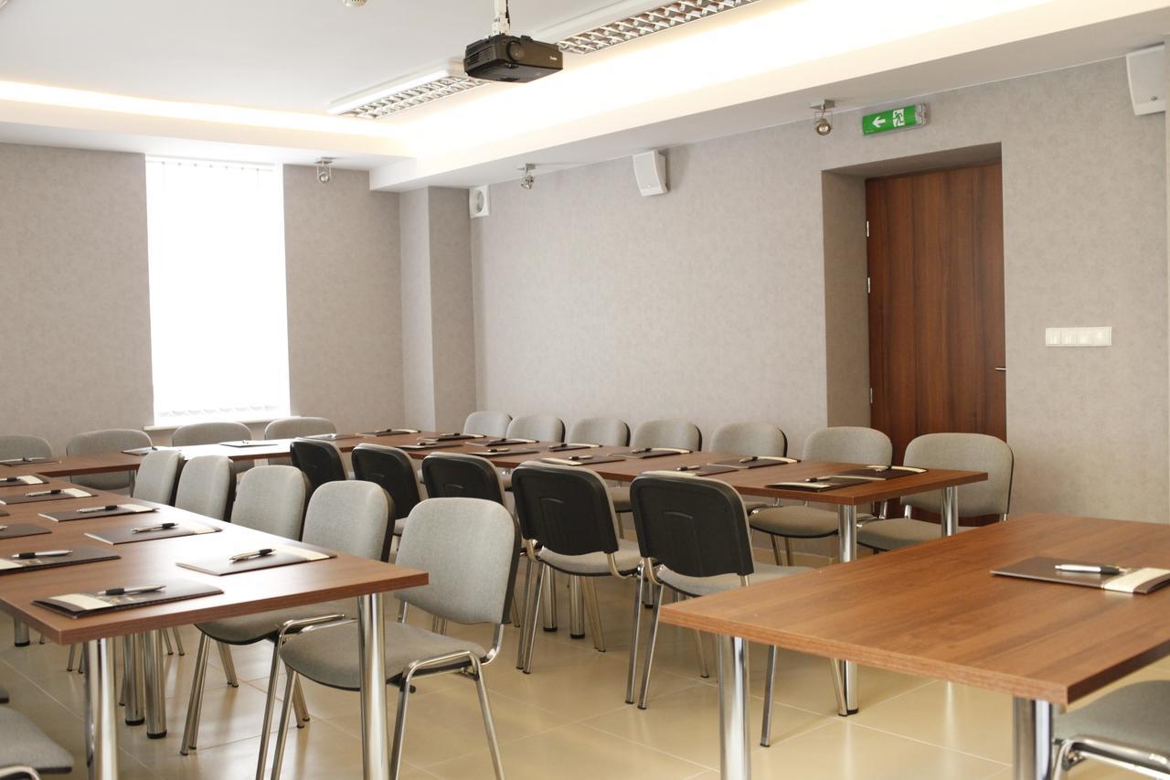 Iskra Hotel Radom Ngoại thất bức ảnh