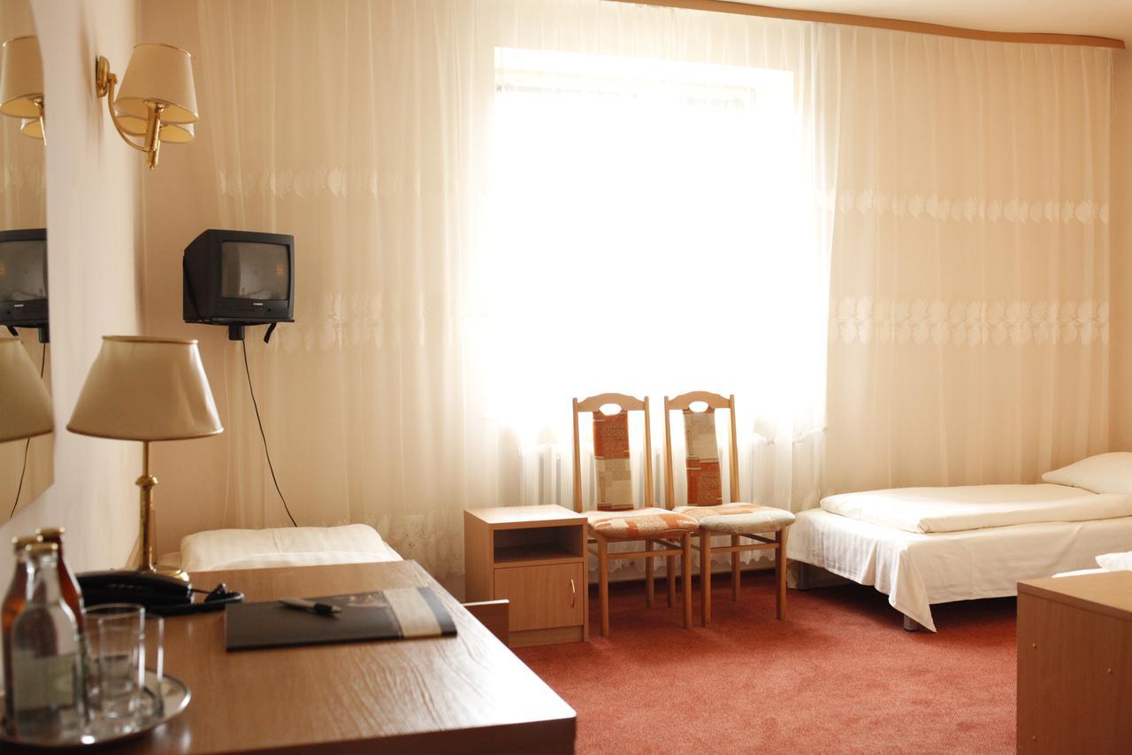 Iskra Hotel Radom Ngoại thất bức ảnh