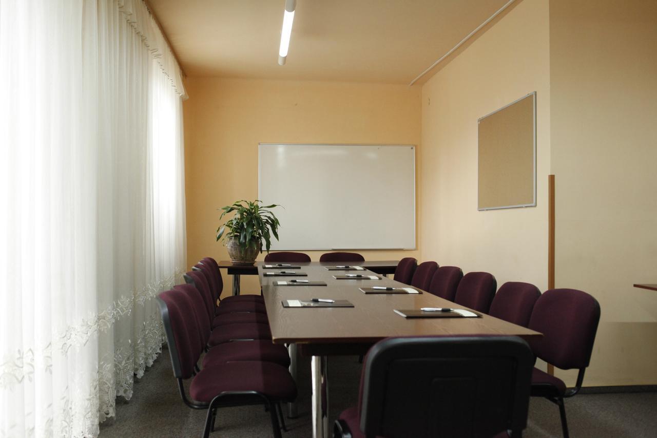 Iskra Hotel Radom Ngoại thất bức ảnh