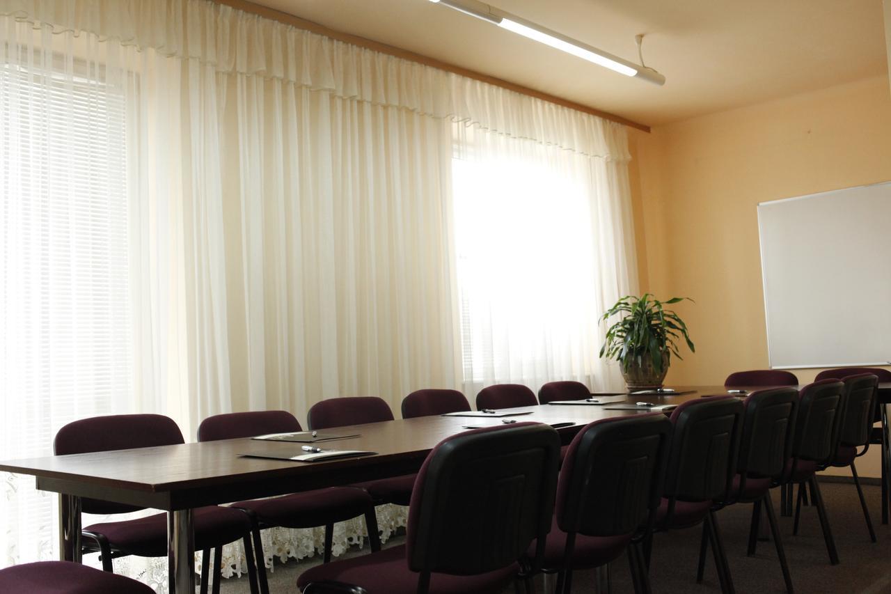 Iskra Hotel Radom Ngoại thất bức ảnh