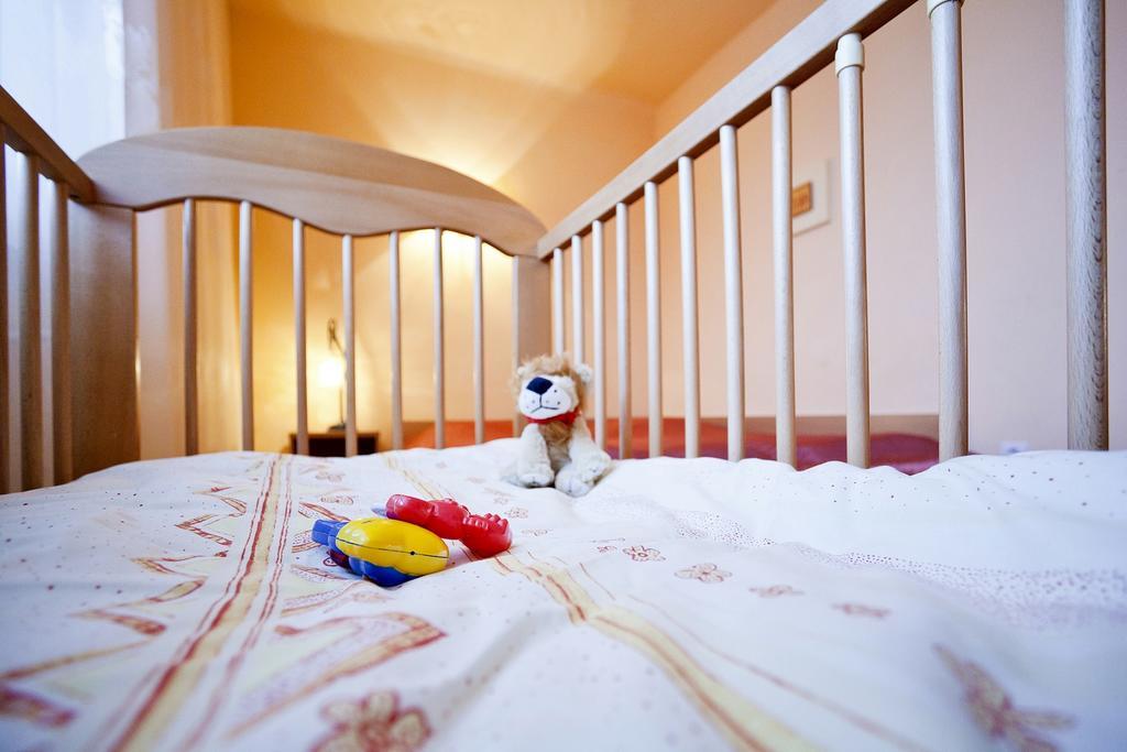 Iskra Hotel Radom Ngoại thất bức ảnh